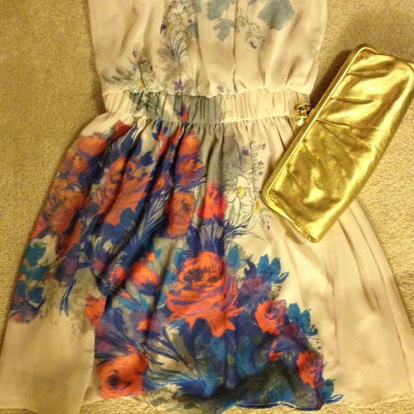 ⛔Sold bundle🎀👗Beautiful Forever 21 dress - Picture 3 of 4