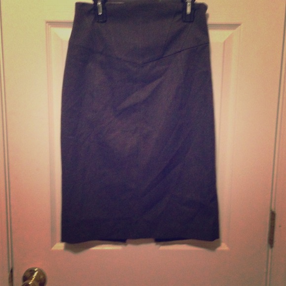 Express pencil skirt - Picture 1 of 3