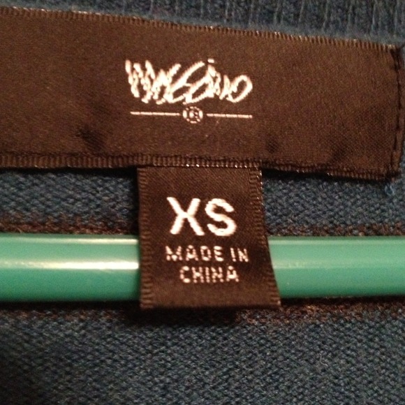 Sweater - Picture 3 of 4