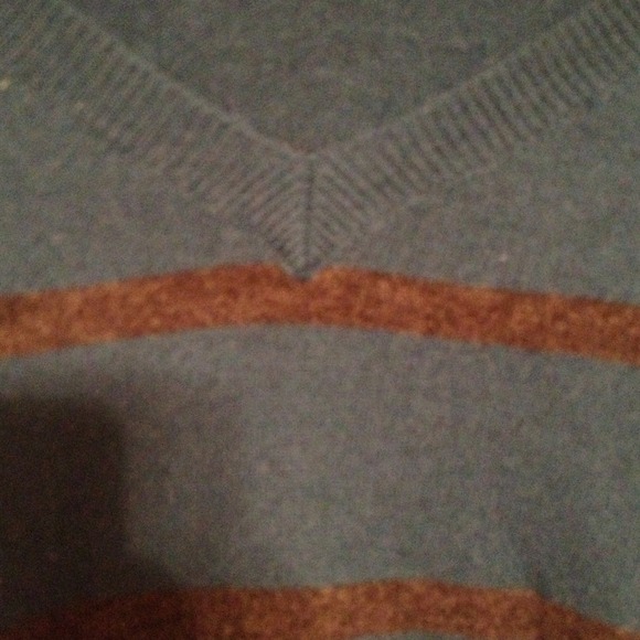 Sweater - Picture 4 of 4