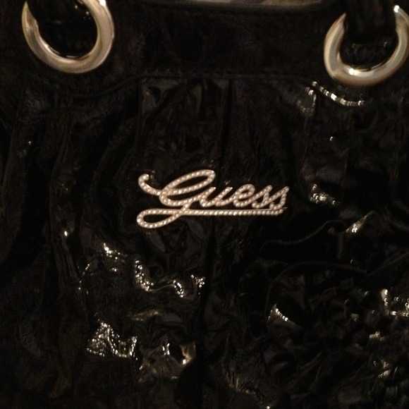 Authentic GUESS - Picture 3 of 3