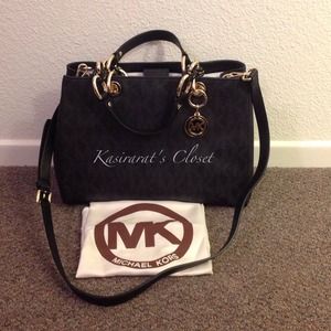 ⭐✨SPECIAL ORDER✨⭐ MK Cynthia for @sh3badd 💛