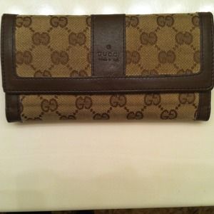 Gucci wallet