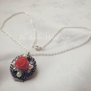 Red Rose Cabochon Victorian Metal Locket