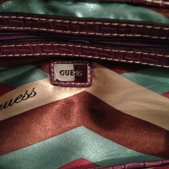 Authentic Guess - Picture 2 of 4