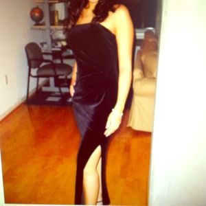 ❤Black Stretch Velvet Dress & Side Slit