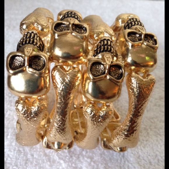 Gold Skulls & Bones Bracelet - Picture 2 of 4