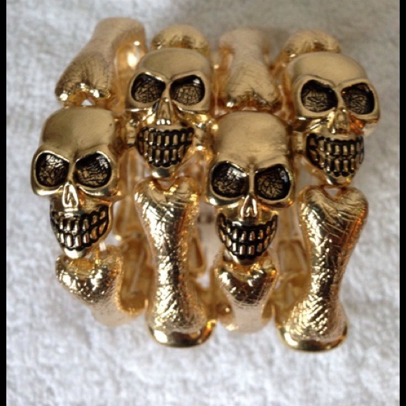 Gold Skulls & Bones Bracelet - Picture 3 of 4