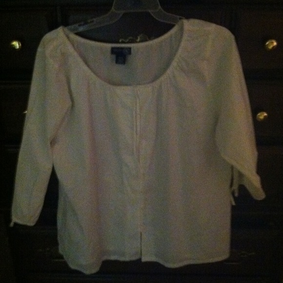 Pretty shirt by Venezia Jeans. Size 18/20.