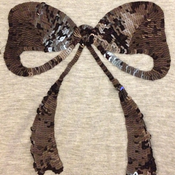 Loose bow top - Picture 2 of 3