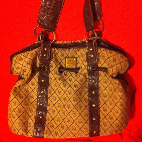 Dooney & Bourke purse