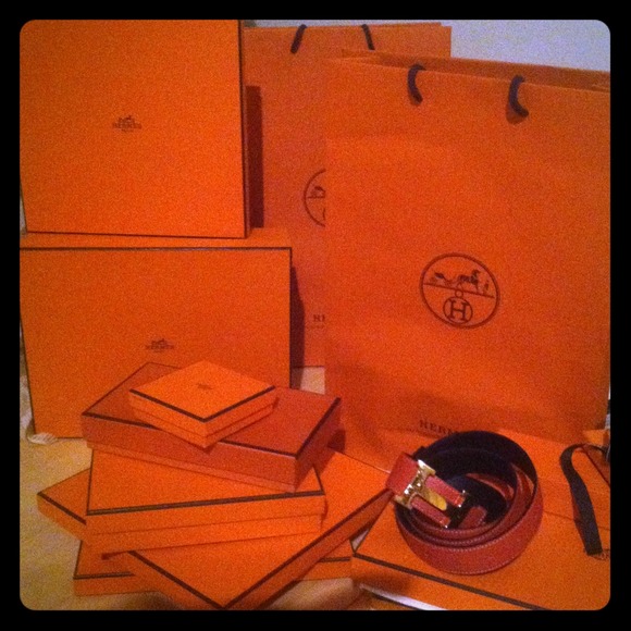 What can I say? I love my little orange boxes;)
