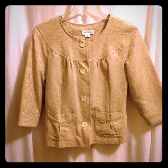 3/4 sleeve jacket made in a fair trade factory!