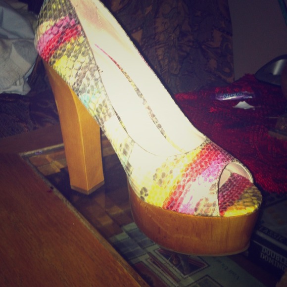 New Sexy Velvet-y reptile print & wood peep toe