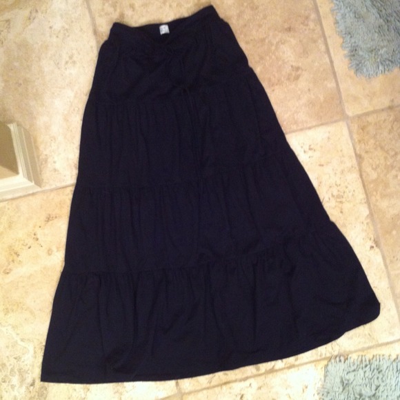 Traded!!🚩American Eagle Black Maxi skirt