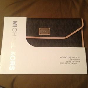 🚫RESERVED for @ deonkathrine Michael Kors