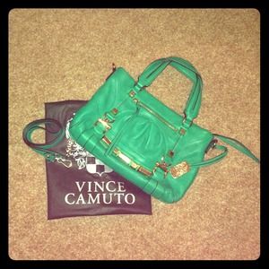 Vince camuto med sz purse