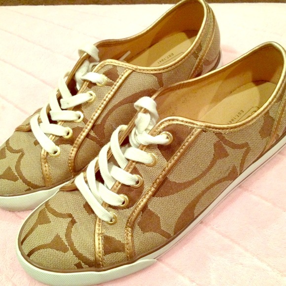 COACH Sneakers