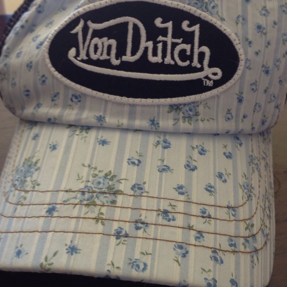 Von Dutch trucker hat!