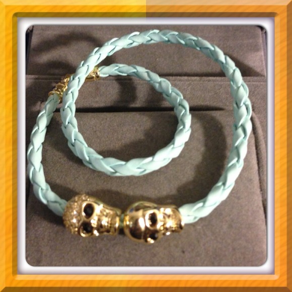 Skull Wrap