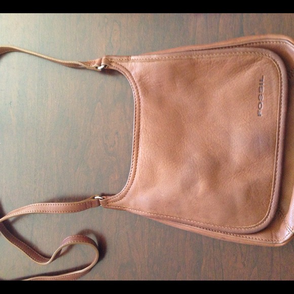 Fossil cognac leather crossbody!