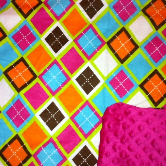 Cozy Toesies Blanket - Picture 2 of 4