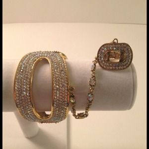 "Cinderella" Bracelet ring  *NEW*