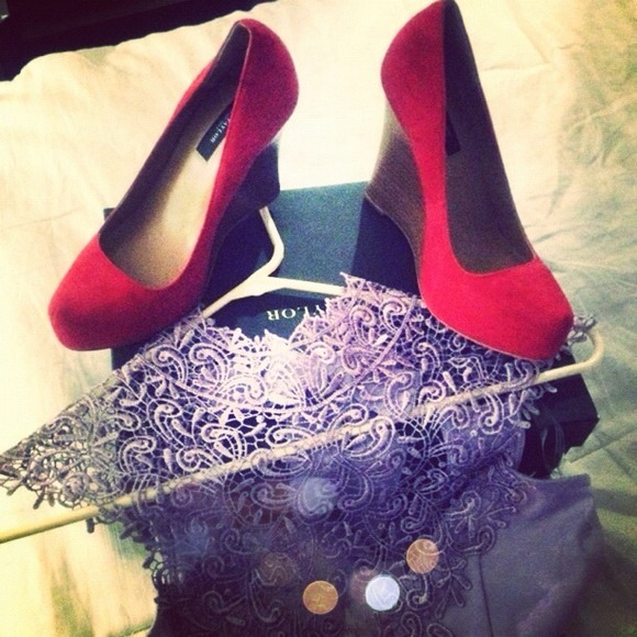 Ann Taylor Shoes - Ann Taylor wedge size 6