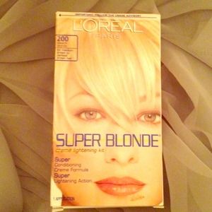 ⬇REDUCED⬇ paris; super blonde hair dye