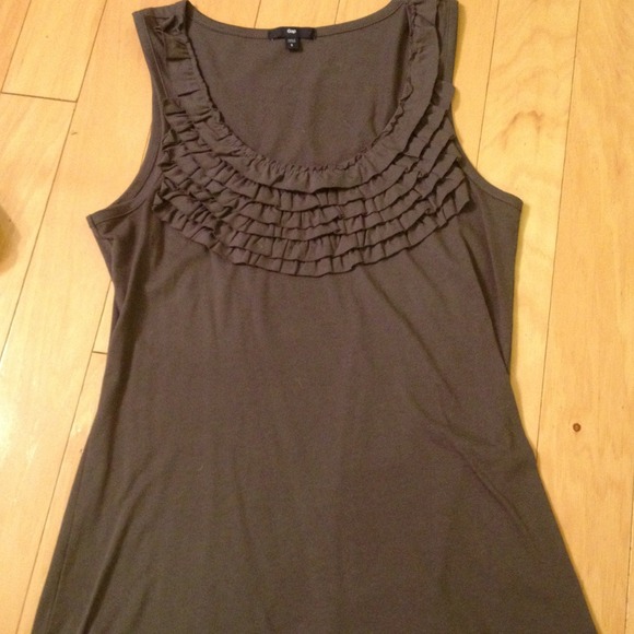 GAP Brand New Ruffled Tank - Picture 2 of 4