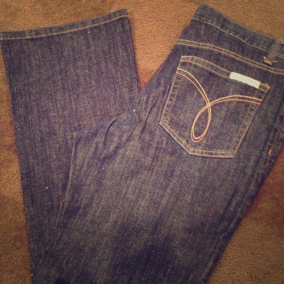 CAlviN KLEIN JEANS
