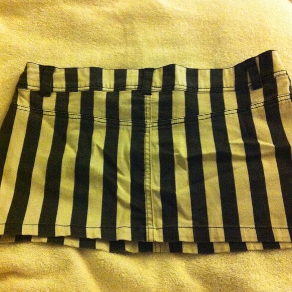 Stripped mini - Picture 2 of 3