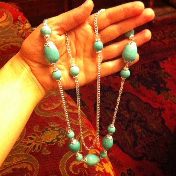 Beautiful long neckless - Picture 2 of 2