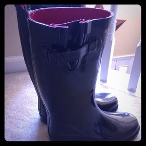 Black rain boots!
