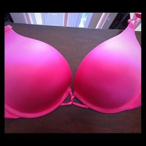 Victoria's Secret Bombshell bra- never worn!!