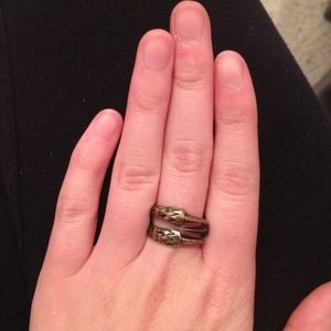 ❌SOLD❌FREE WITH PURCHASE! Gold claw ring