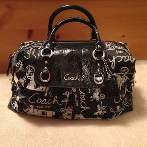 💥REDUCED💥Coach Stagecoach Purse