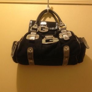 Bundle guess purse and wallet for Kimberly