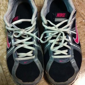 Nike shoes black and pink