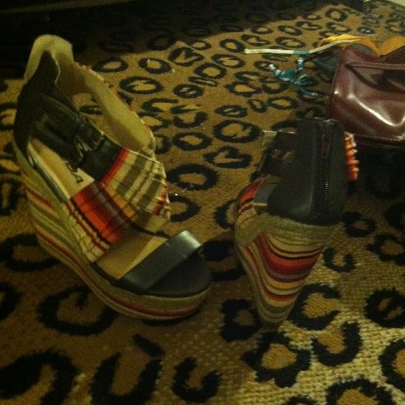 Multi colored wedged heels - Picture 4 of 4
