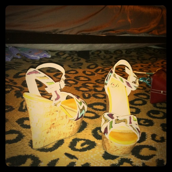 Multi colored wedges