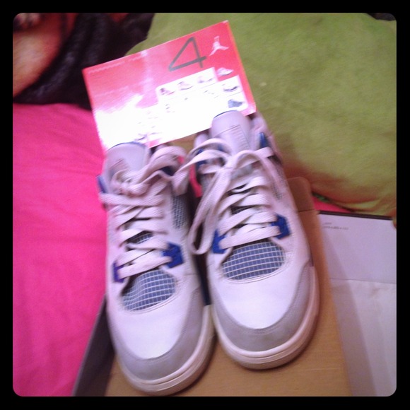 Jordan retro 4 military