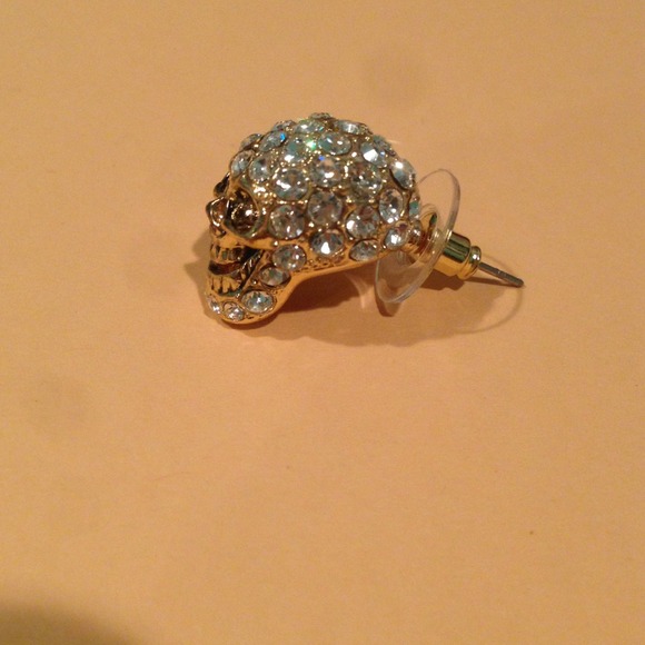 💥💥SOLD💥💥Lovely gold rhinestone earrings - Picture 2 of 3