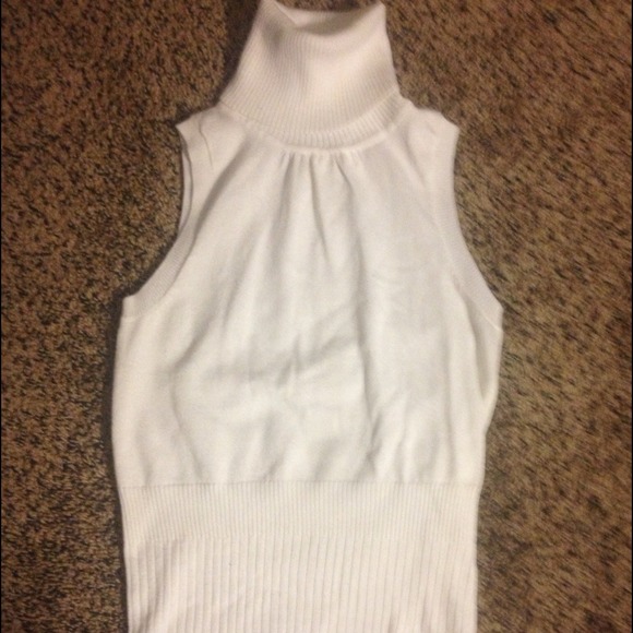 Thick strap tank turtle neck. Very nice !