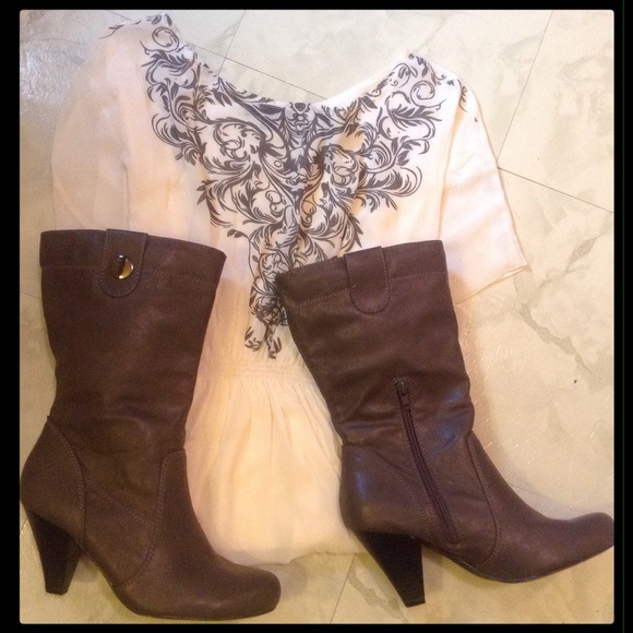 JCP Shoes - Size 8.5 gray low calf boots