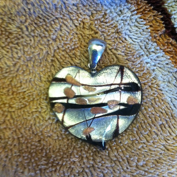 Charm - Picture 2 of 3