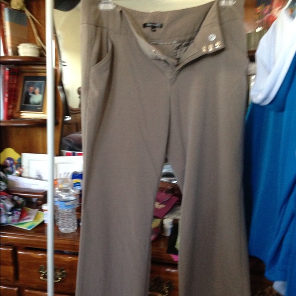 Sold in bundle!!Daisy Fuentes lite brown dress