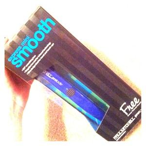 Express mini smoothing iron.