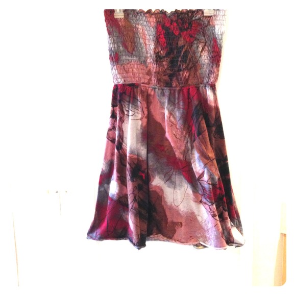 Dresses & Skirts - 🌴 Stapless tube top dress with open back detail☀