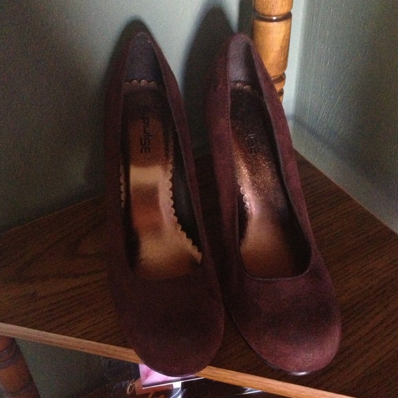 Brown swede heels! - Picture 3 of 3